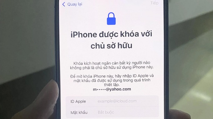 Vì sao iPhone bị khóa iCloud từ xa?
