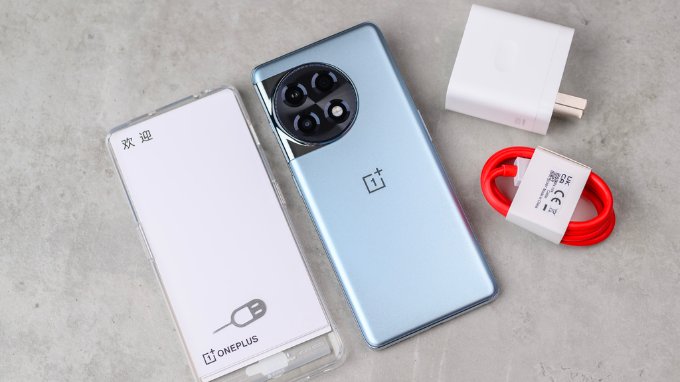 OnePlus Ace 2 có thể sử dụng cả ngày dài nhờ viên pin dung lượng lớn