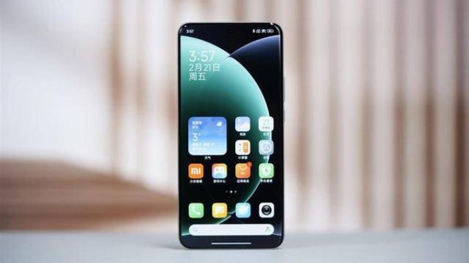 So sánh màn hình Oppo Find X8 Pro và Xiaomi 15 Ultra