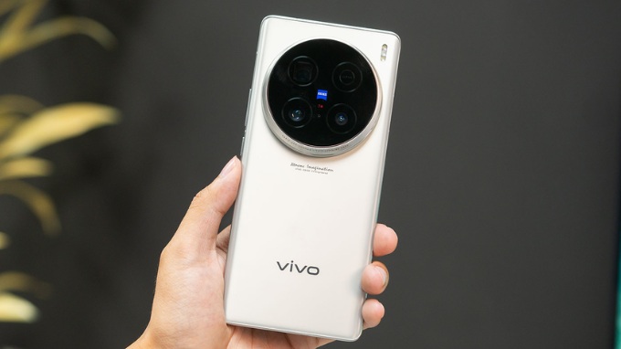 Vivo X200 Ultra