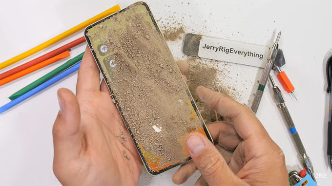 Thử nghiệm, kiểm tra độ bền Samsung Galaxy Z Flip 6.