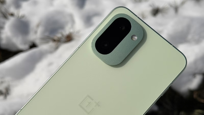 Ở mảng camera, Snapdragon 8 Gen 5 hướng mạnh vào quay video 4K@120fps