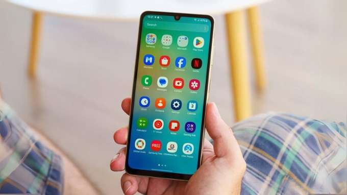 Bật độ nhạy cảm ứng trên Galaxy A06