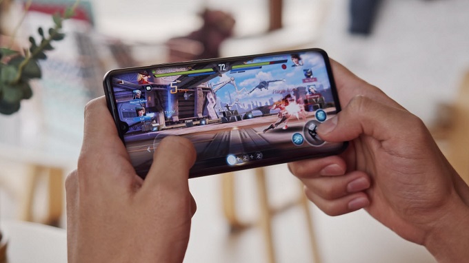 Chiếc smartphone này hoàn toàn chơi tốt các tựa game quen thuộc như Liên Quân hay PUBG Mobile