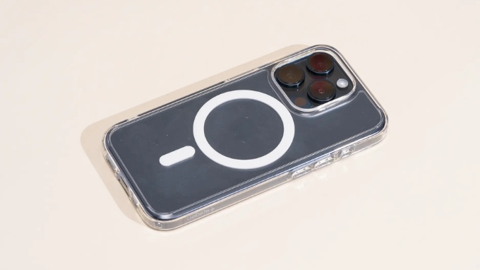 Ốp lưng iPhone 15 Pro Max Spigen Crystal Magfit