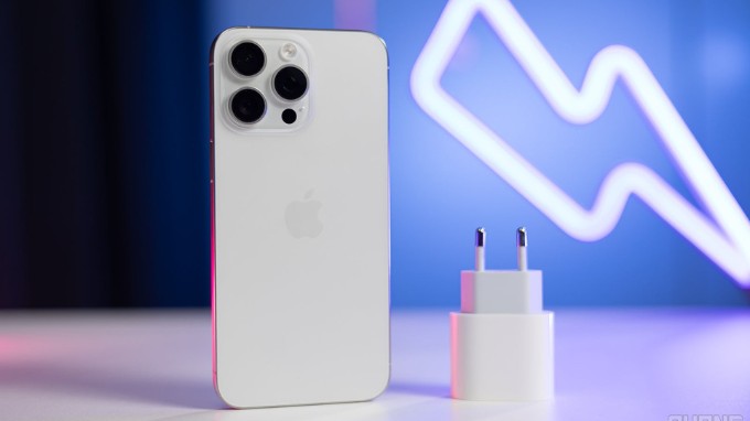 iPhone 15 Pro Max Titan Trắng