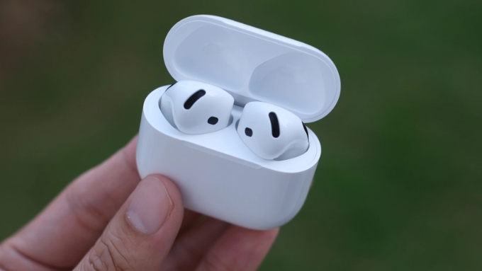 AirPods 4 ANC sở hữu mức giá dễ tiếp cận so với các tính năng cao cấp mà sản phẩm mang lại