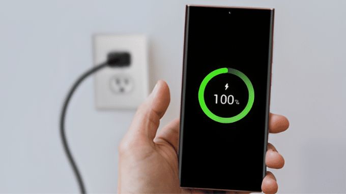 Công nghệ sạc nhanh 45W tối ưu cho pin Samsung S25 Ultra