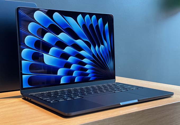 Cấu hình MacBook Air M3: màn hình