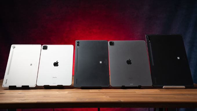 Đánh giá chi tiết xem nên mua iPad hay Samsung Tab