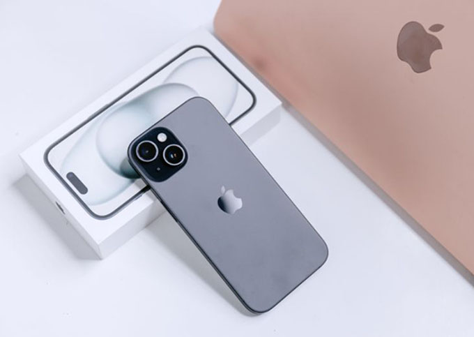 iPhone 15