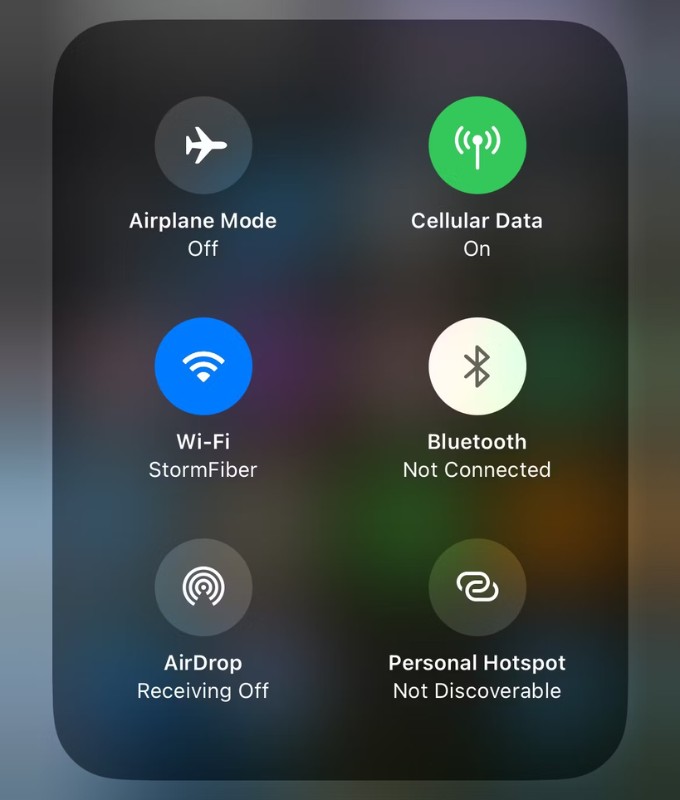 Khắc phục lỗi SIM trên iPhone 12 cũ