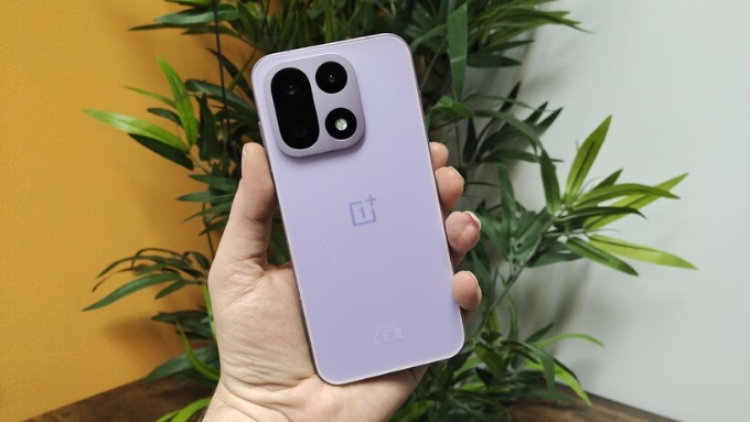 OnePlus 15 là mẫu điện thoại Snapdragon 8 Elite Gen 5 kết hợp RAM lên tới 16GB