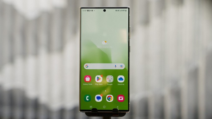 Galaxy S24 Ultra có màn hình sáng nhất thế giới