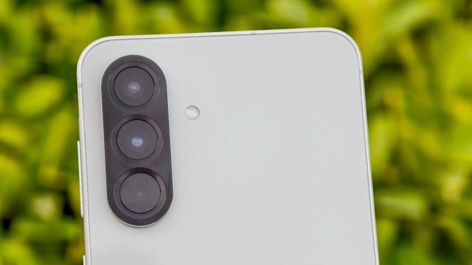 Galaxy A37 giá bao nhiêu để quay chụp đẹp
