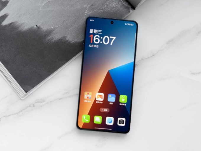 So sánh OnePlus Ace 5 và OnePlus Ace 5 Pro về màn hình