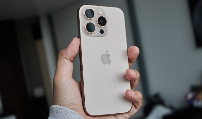iPhone 16 Pro