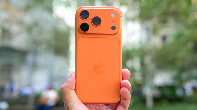 iPhone 17 Pro Max mang đến một diện mạo hoàn toàn mới.