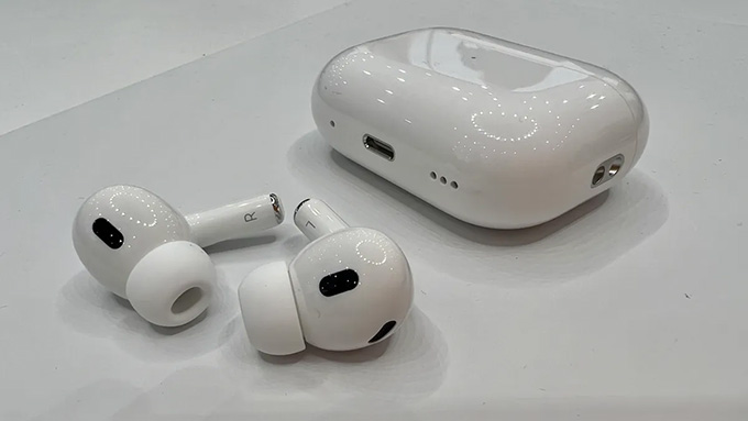 AirPods Pro 2 thể hiện ít bass hơn so với các mẫu tai nghe đối thủ