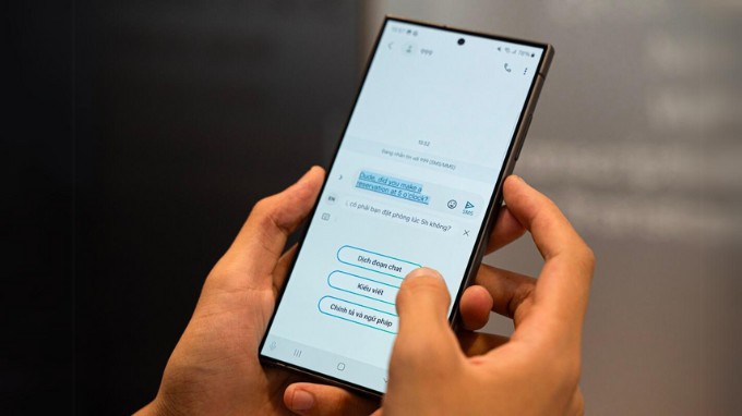 Giới thiệu về tính năng AI Live Translate trên Galaxy S24 Series