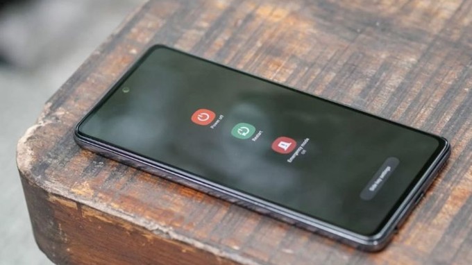Dấu hiệu nhận biết điện thoại bị sọc màn hình
