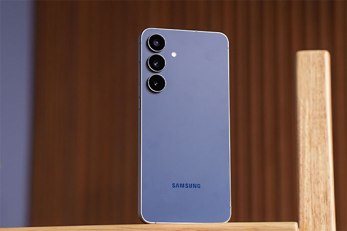 Samsung S25 FE theo đuổi phong cách tối giản