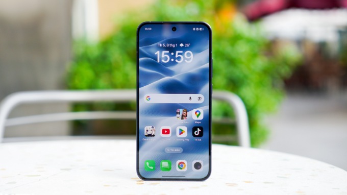Màn hình của OPPO Reno15 dù nhỏ hơn với 6.59 inch nhưng lại sở hữu độ sắc nét cực cao