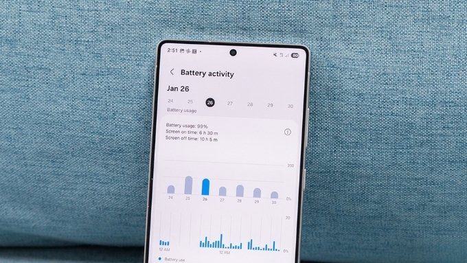 So sánh iPhone 17 Pro và Galaxy S25 Ultra về pin sạc