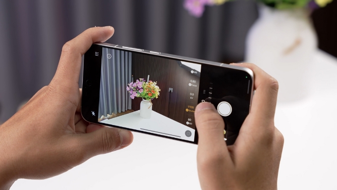 OPPO Reno15 được định hướng mạnh vào trải nghiệm chân dung và selfie