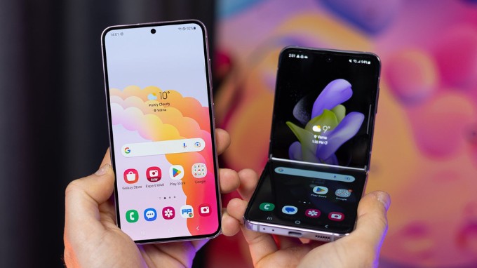 So sánh thiết kế của Galaxy S23 và Galaxy Z Flip 4