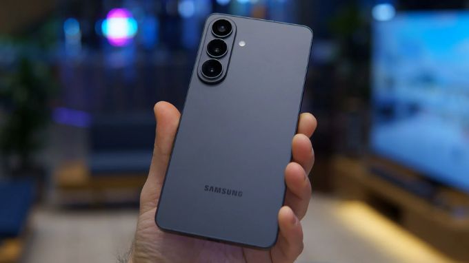 Thiết kế Samsung Galaxy S26 Plus