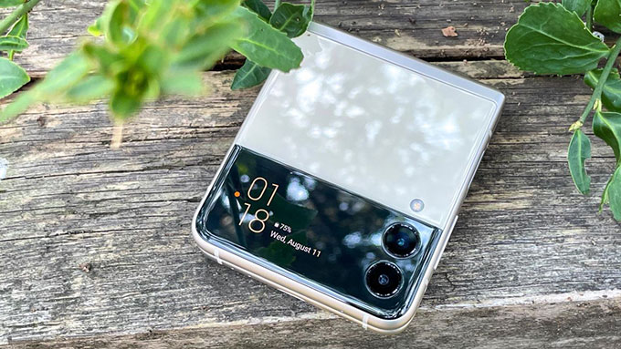 Samsung Galaxy Z Flip 4 sẽ có một ngoại hình tương tự Z Flip 3 năm ngoái
