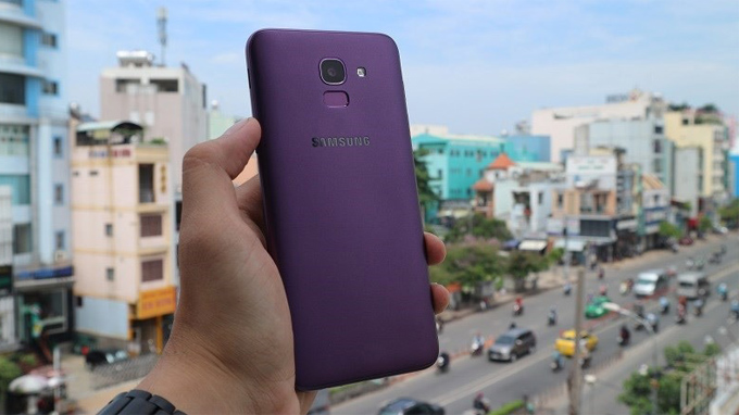 Đánh giá Galaxy J6