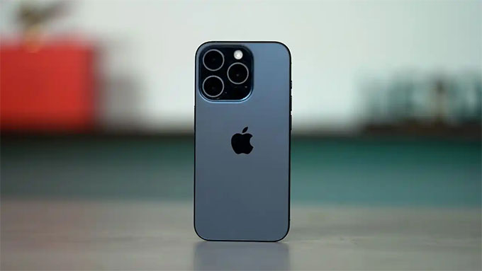 iPhone 15 Pro 128GB cũ được hoàn thiện từ titan