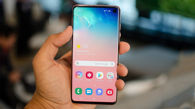 Galaxy S10 Bản Hàn có màn hình Infinity-O hay còn gọi màn hình nốt ruồi đến từ Samsung