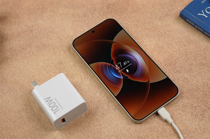 Pin hình chữ L: Dung lượng lớn 7.500mAh