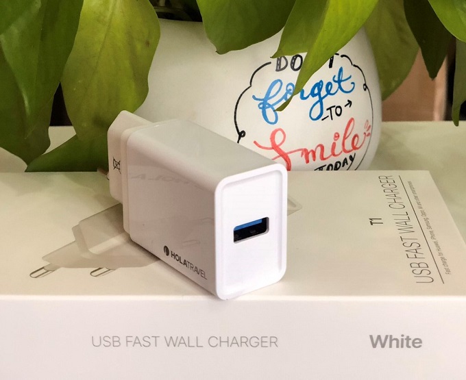 HoLaTravel T1 USB-A 18W sử dụng cổng USB-A thông dụng dễ dàng tìm thấy trên những mẫu cáp sạc hiện tại.