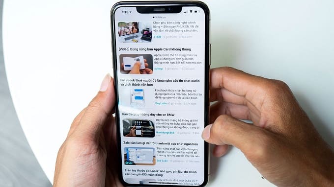 Cường lực iPhone X/ iPhone Xs Full Hipiki 6D ôm gọn iPhone mà không ảnh hưởng tới màn hình