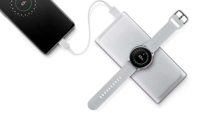 Pin sạc dự phòng kiêm sạc không dây Samsung có thể sạc cùng lúc cho nhiều thiết bị
