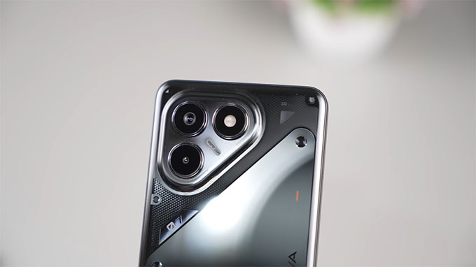 Camera - Không phải điểm mạnh, nhưng đủ dùng hàng ngày