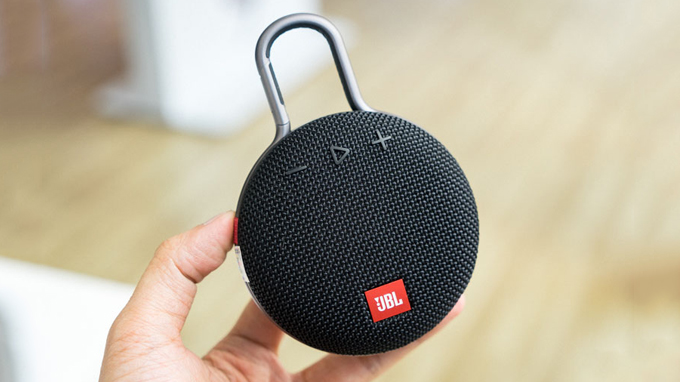 Loa JBL Clip 3 được hoàn thiện từ kim loại cao cấp mang đến đồ bền cao