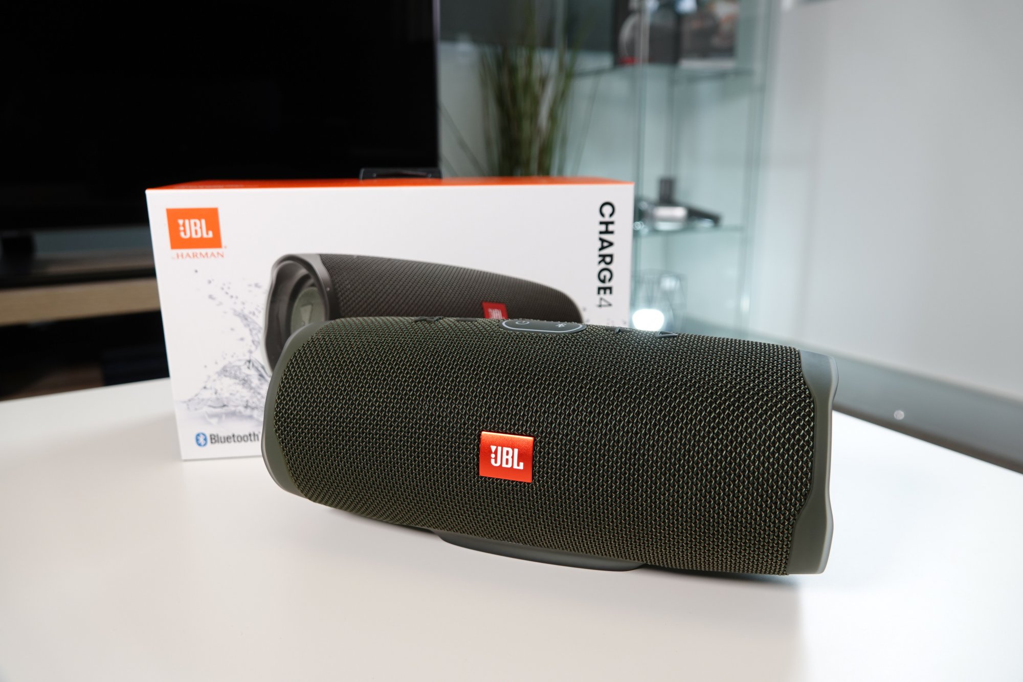 Đặc điểm của loa Bluetooth JBL Charge 4