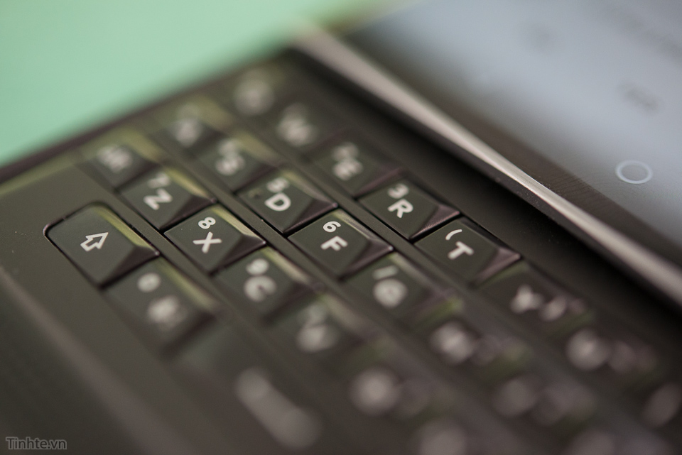 3584229_review_Danh_gia_blackberry_priv-22