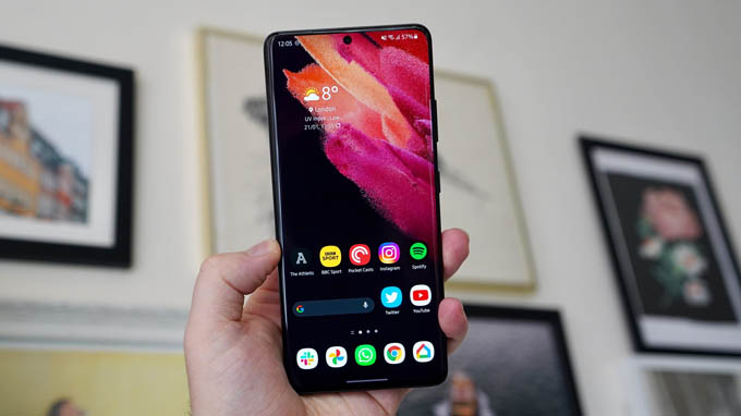 Màn hình Galaxy S22 cũ kích thích thị giác