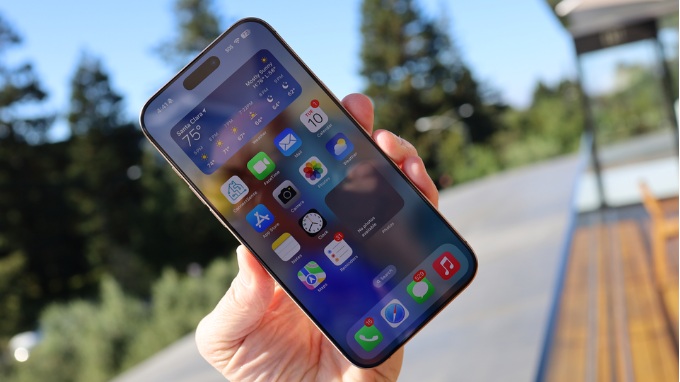iPhone 16 Pro Max được trang bị màn hình 6.9 inch