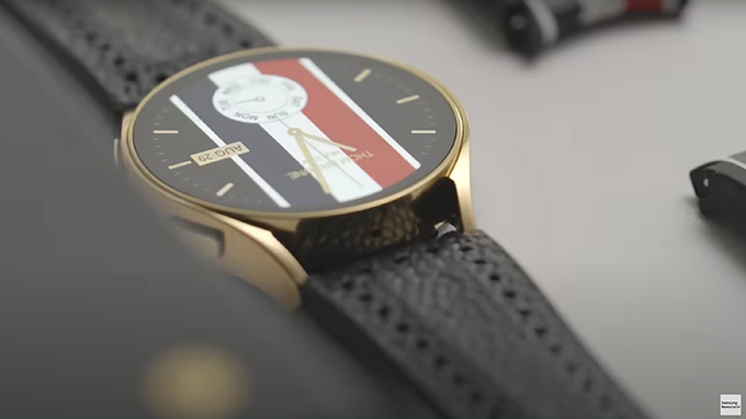 Thiết kế Galaxy Watch Thom Browne