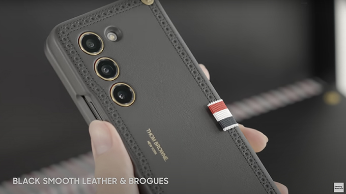 Ốp lưng sang trọng của Samsung Galaxy Z Fold 5 Thom Browne