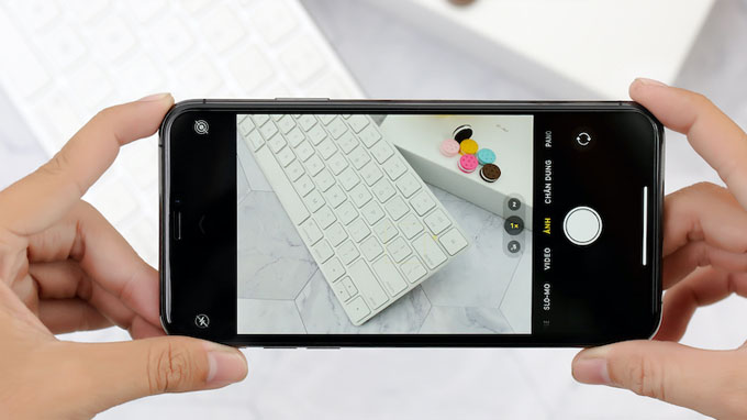 Camera iPhone 11 Pro Max 64GB cũ là điện thoại đầu tiên có 3 ống kính