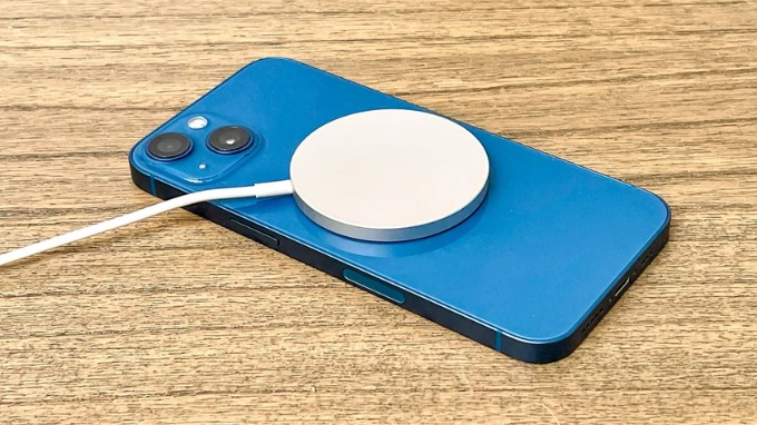 Thời lượng pin iPhone 13 256GB Cũ (Trầy Đẹp) đáp ứng cả ngày dài