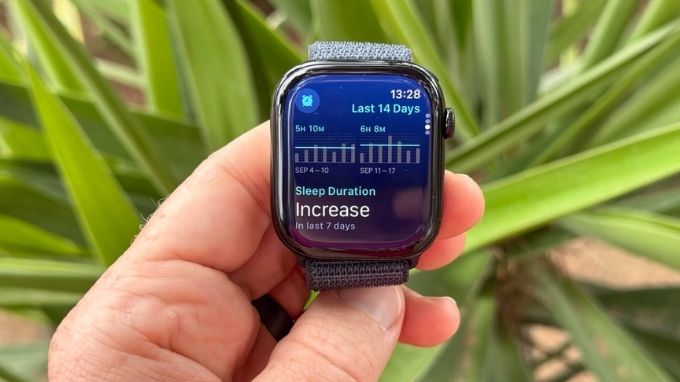 theo dõi sức khỏe bằng Apple Watch Series 10 42mm (LTE) viền nhôm VN/A